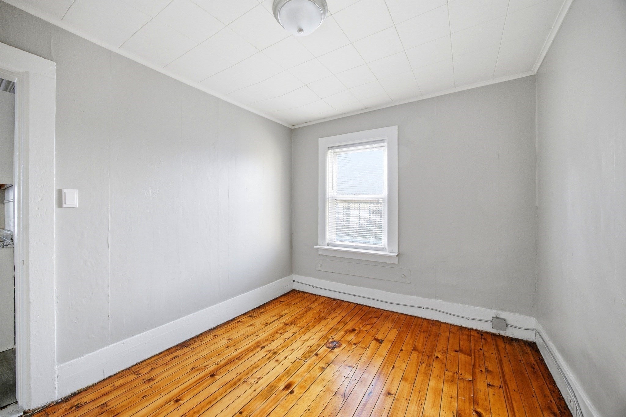 77 Walnut St, Holyoke, MA, 77 Walnut St, Holyoke, MA Photo #7
