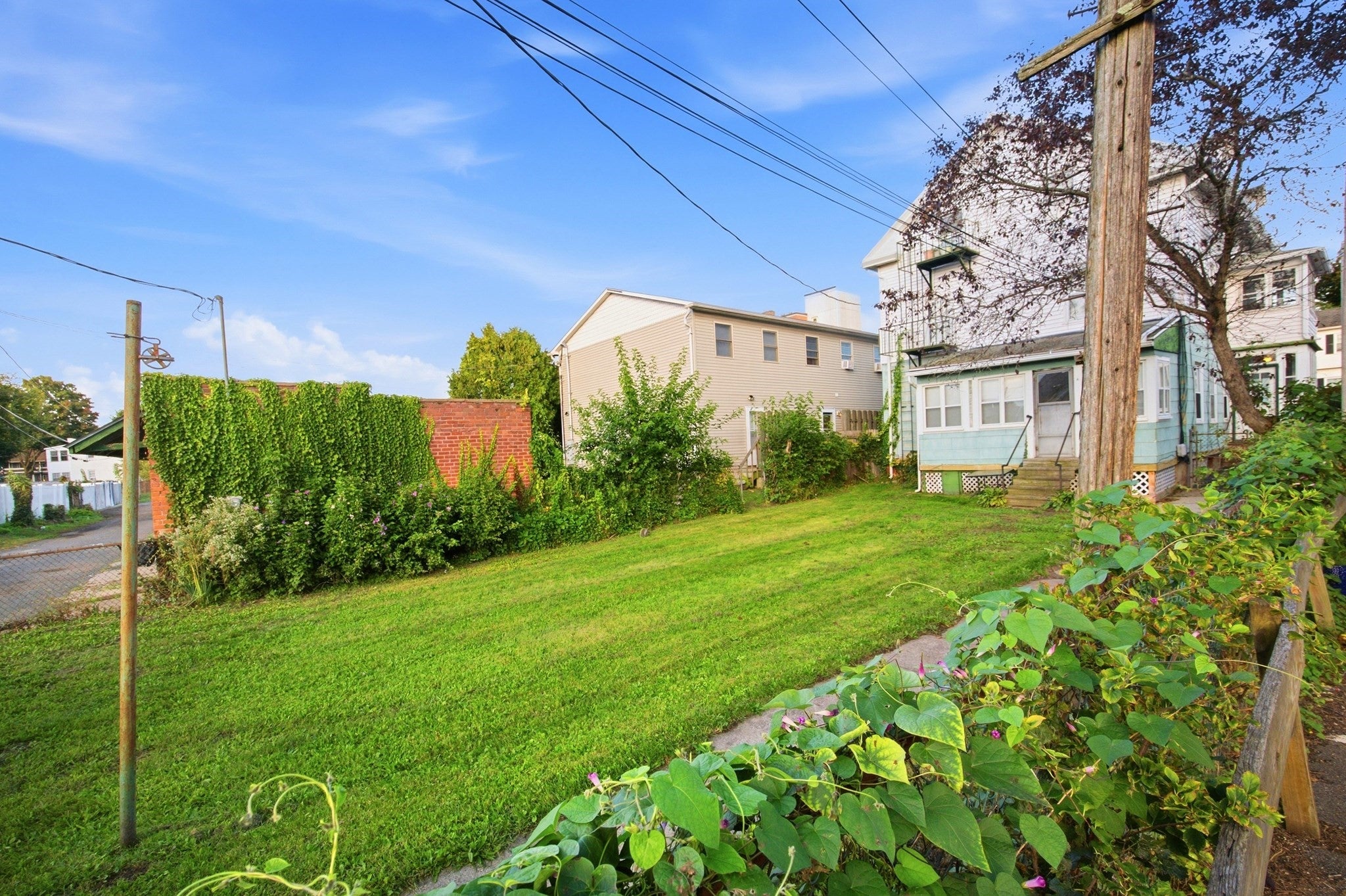 77 Walnut St, Holyoke, MA, 77 Walnut St, Holyoke, MA Photo #9