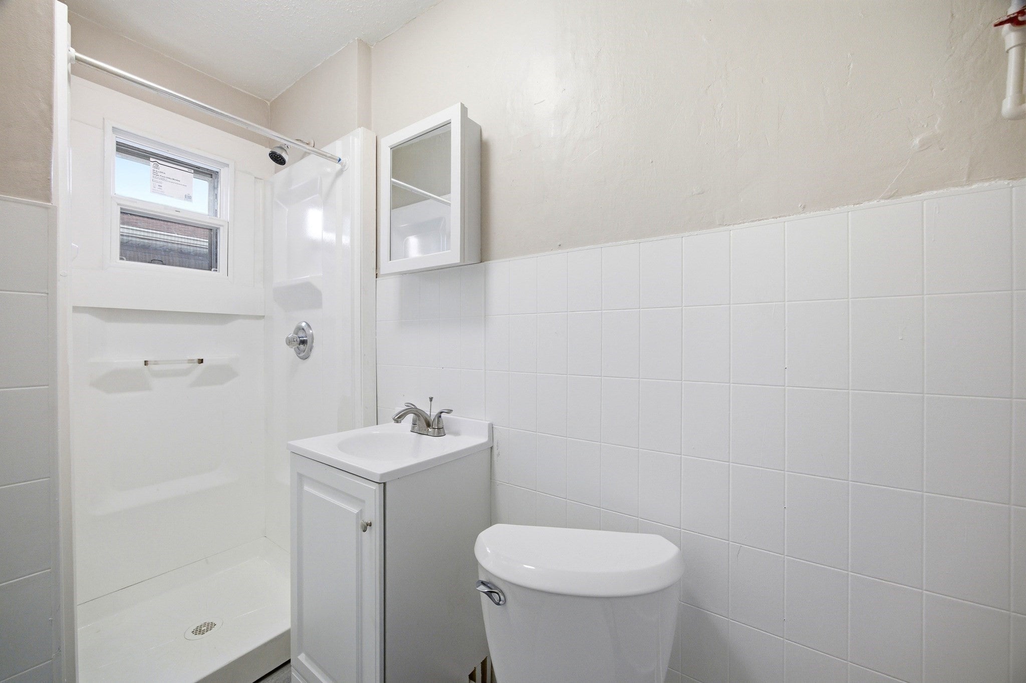 77 Walnut St, Holyoke, MA, 77 Walnut St, Holyoke, MA Photo #5