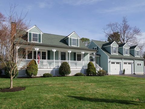 97 Hartwell Rd Bedford MA 01730