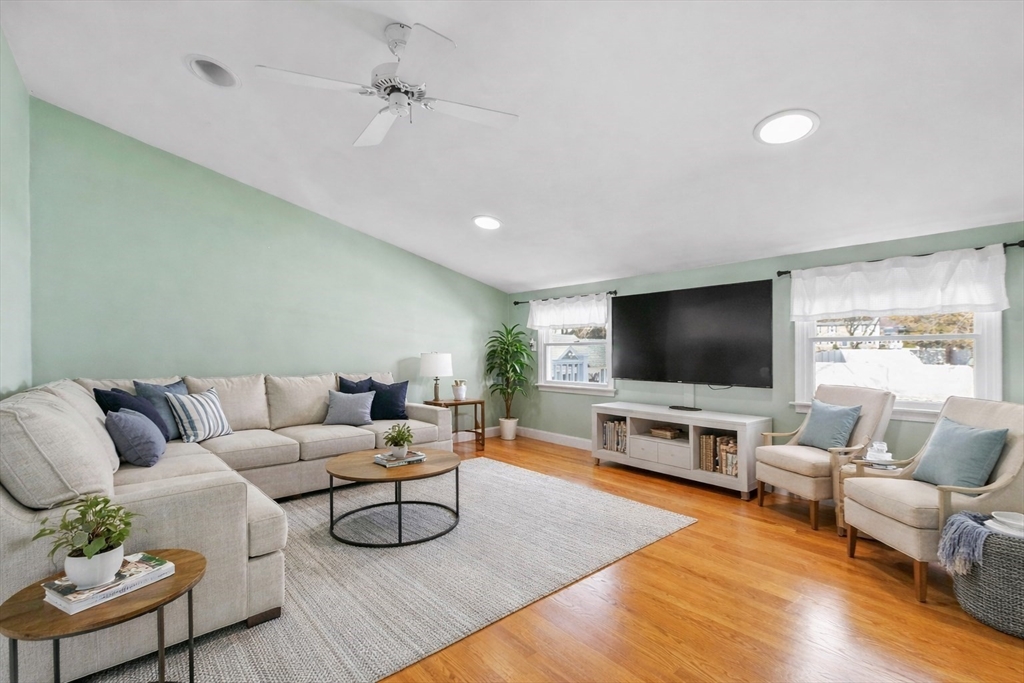 97 Hartwell Rd