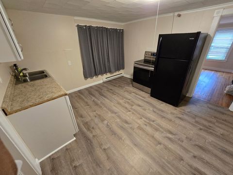 31 Prospect St. 1R Webster MA 01570