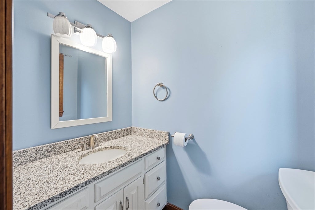 14 Nottingham Cir, Holden, MA Photo #14