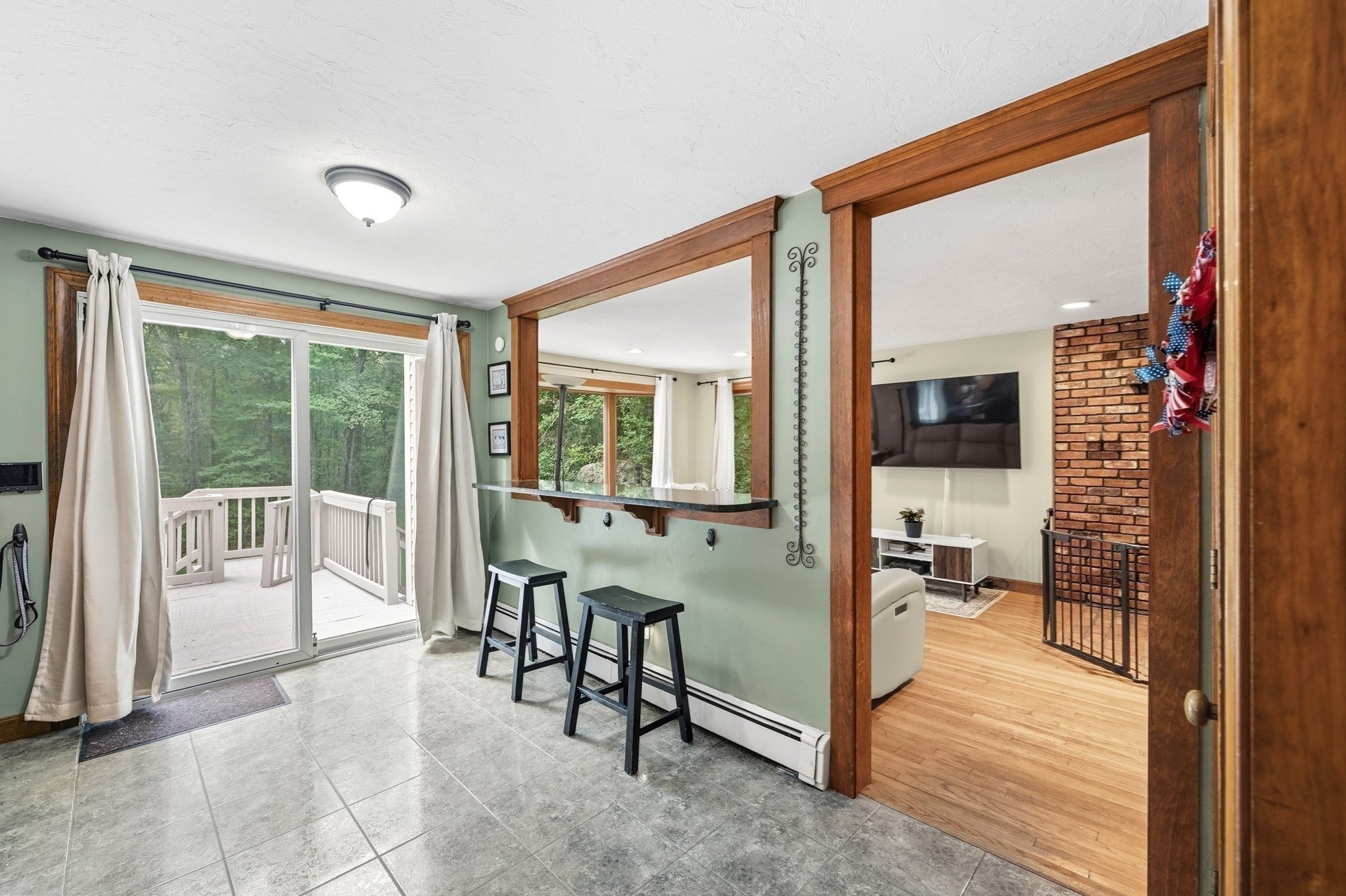 14 Nottingham Cir, Holden, MA Photo #10