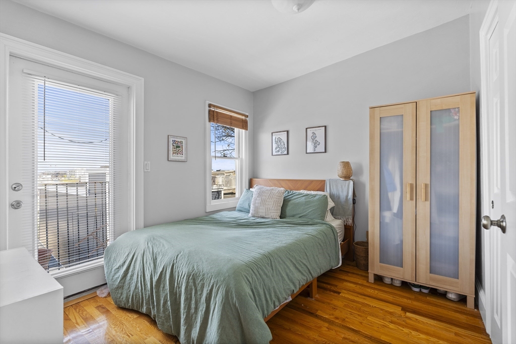 288 W 3rd St 3