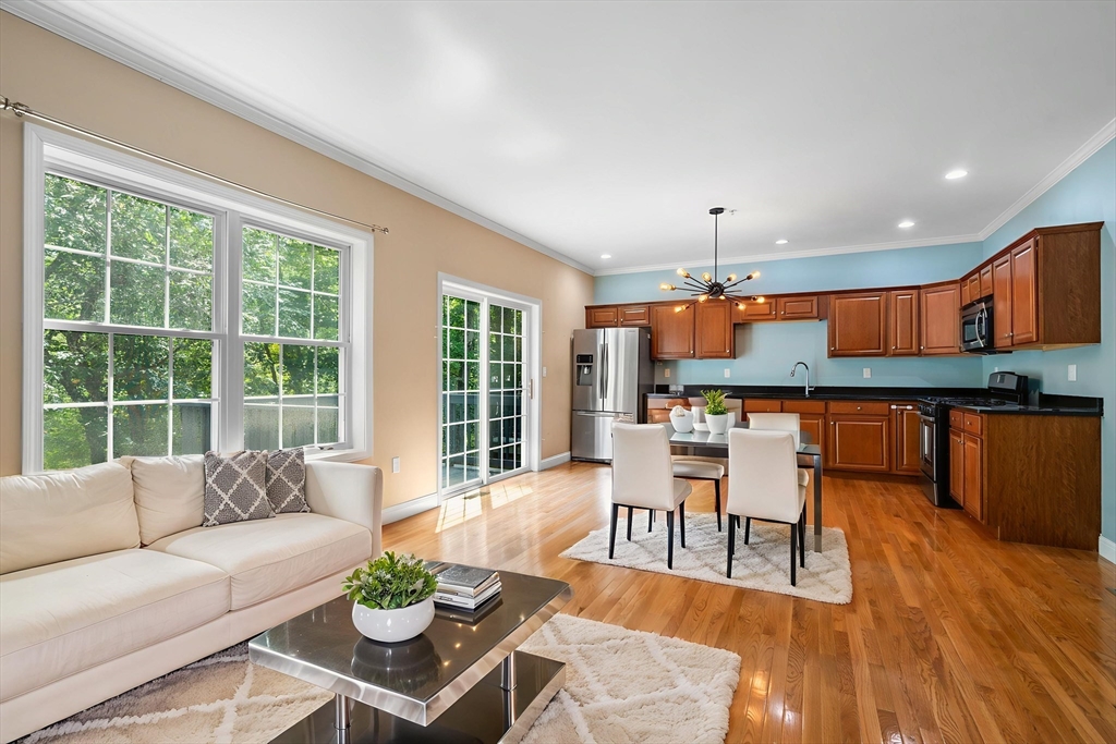 90 Rangeway Road 303