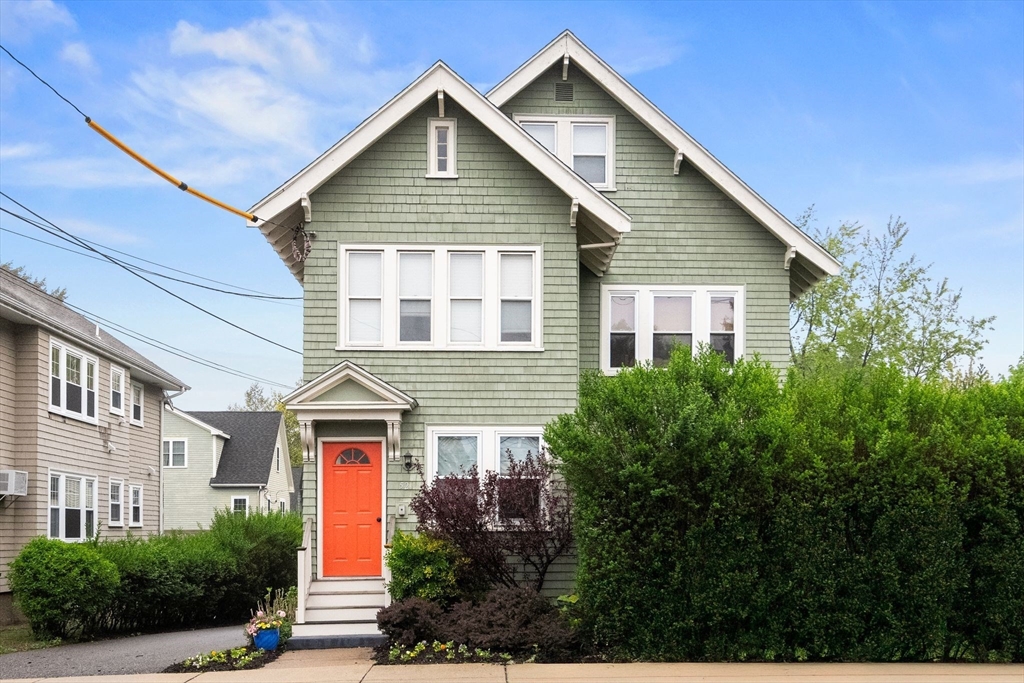52 Metropolitan Ave 1