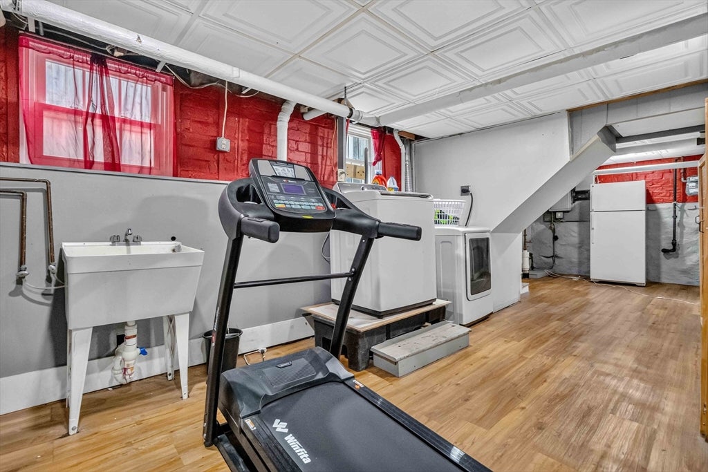 10 Cobbet Pl, Lynn, MA Photo #21