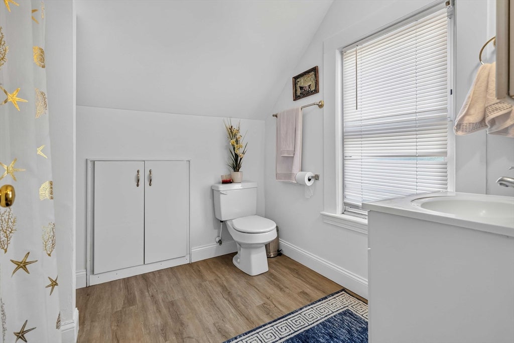 10 Cobbet Pl, Lynn, MA Photo #16