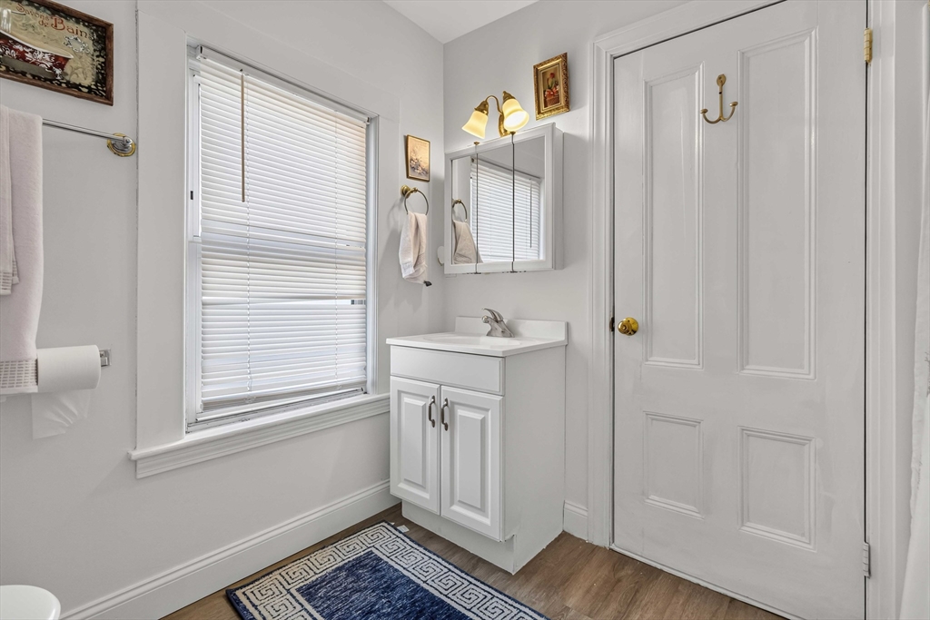 10 Cobbet Pl, Lynn, MA Photo #17