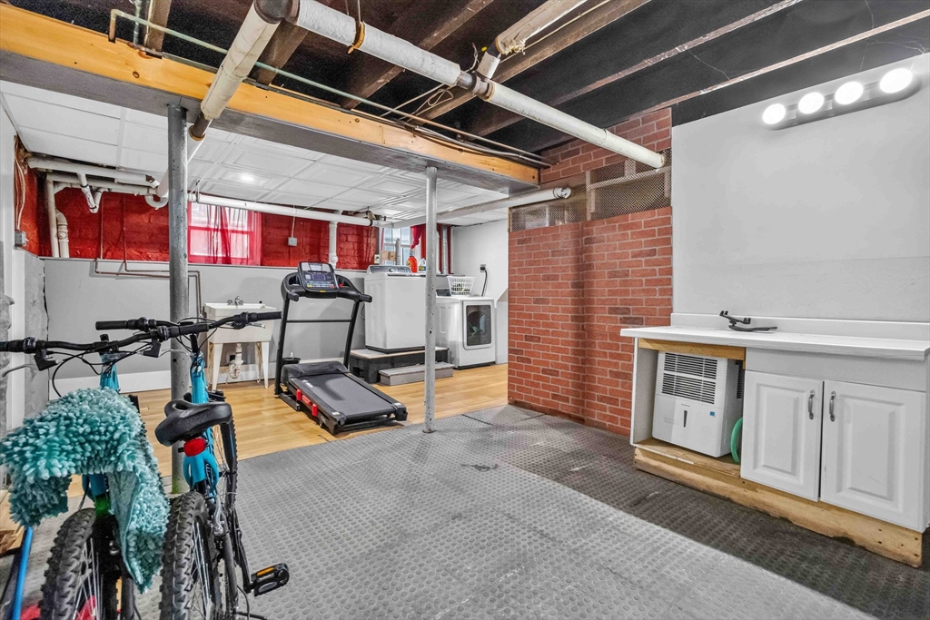 10 Cobbet Pl, Lynn, MA Photo #19