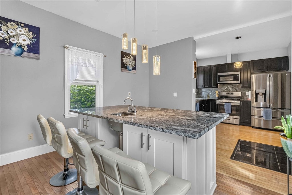 10 Cobbet Pl, Lynn, MA Photo #11