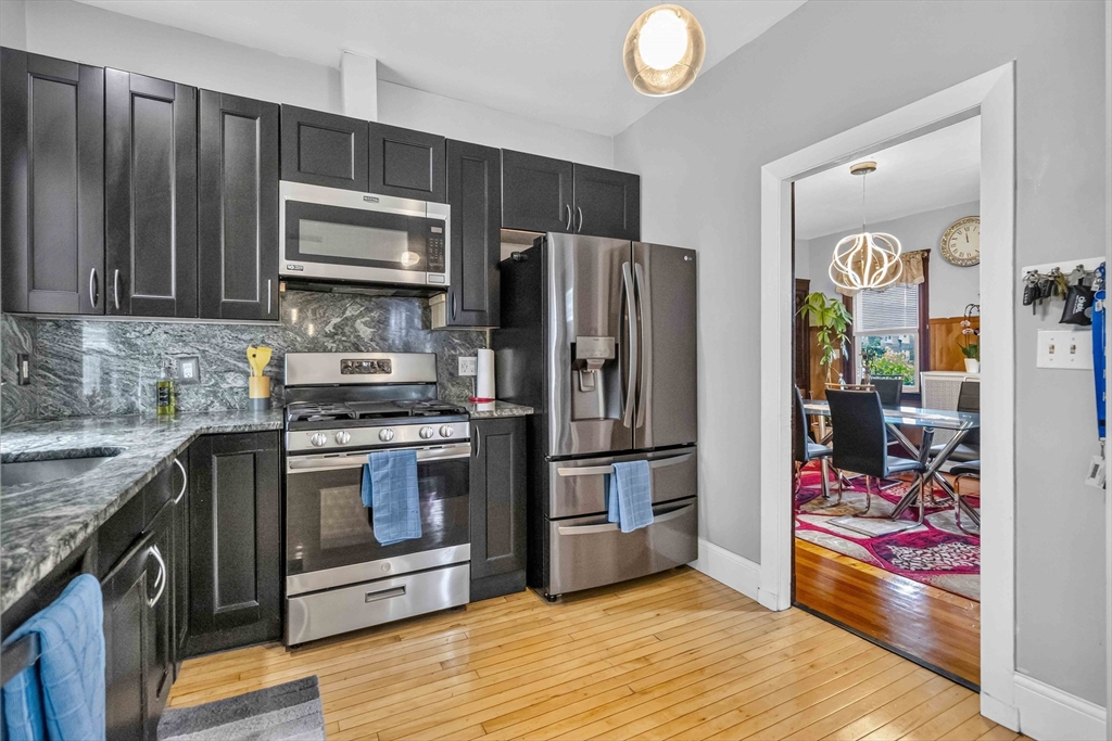 10 Cobbet Pl, Lynn, MA Photo #9