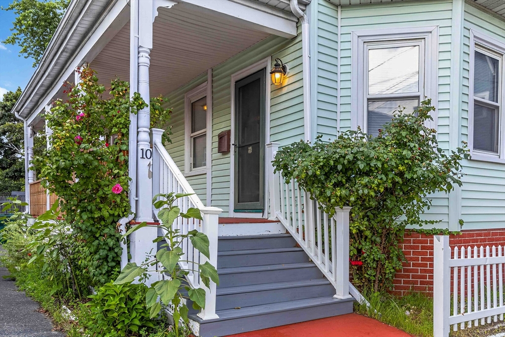 10 Cobbet Pl