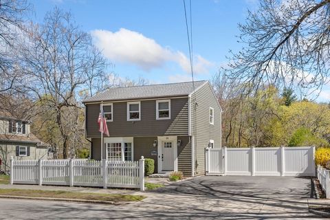 19 Lebanon Melrose MA 02176
