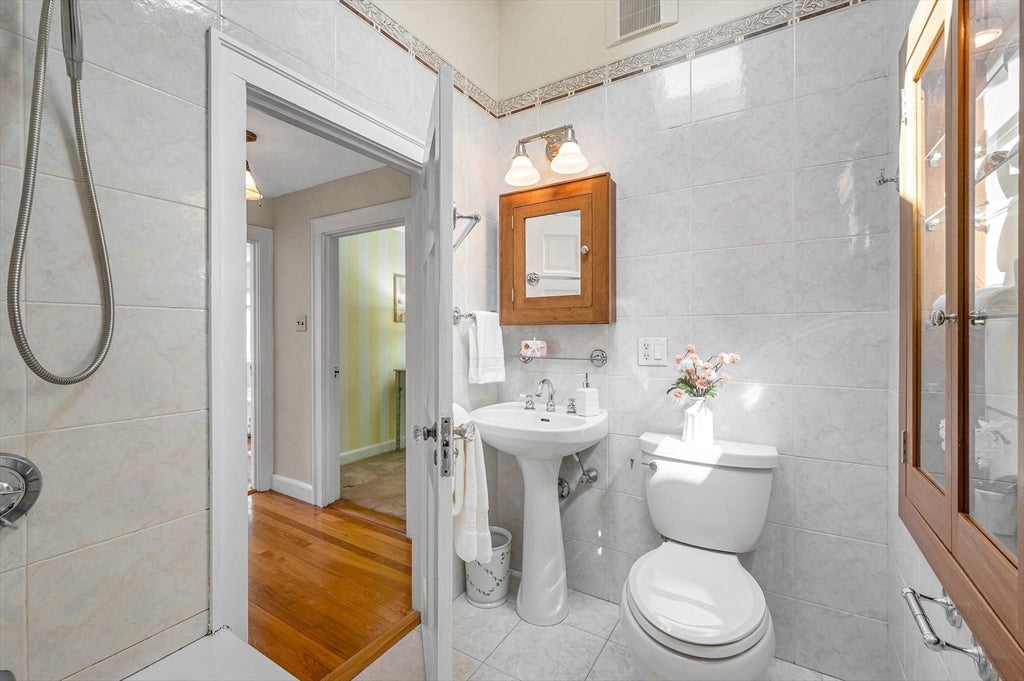 86 Orange Street, Reading, MA, 86 Orange Street, Reading, MA Photo #21