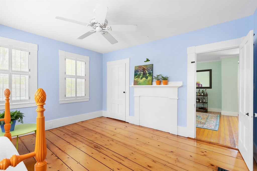 Sherborn, Massachusetts 01770, United States, 3 Bedrooms Bedrooms, ,2 BathroomsBathrooms,Residential,Pending,121331