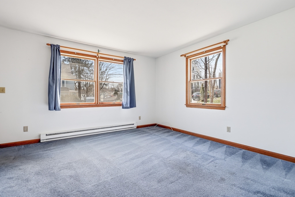 4 Maplewood Avenue 1