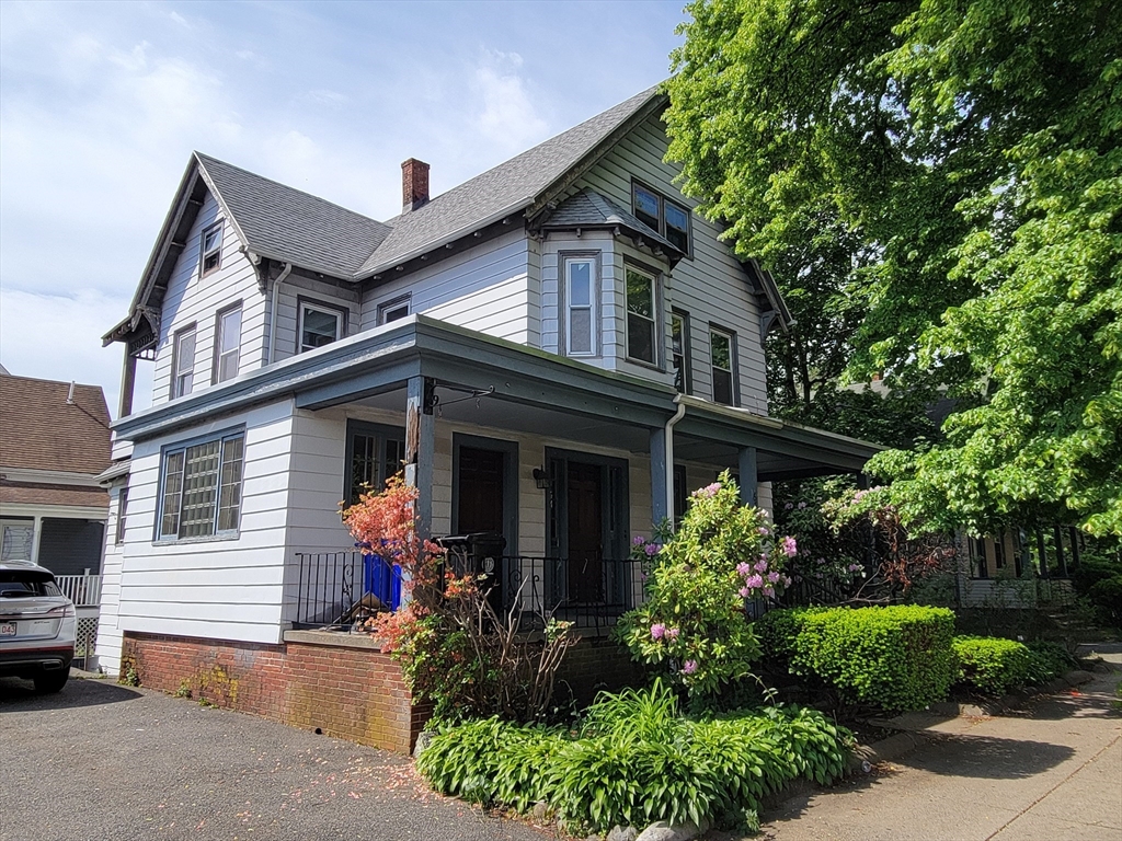 635 Salem St