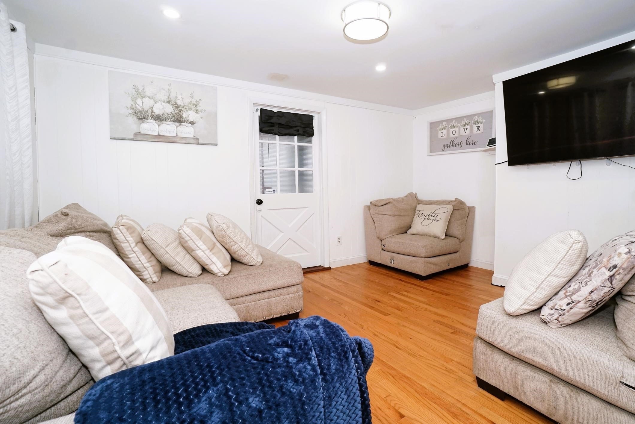 12 Bailey St, Lynn, MA Photo #8