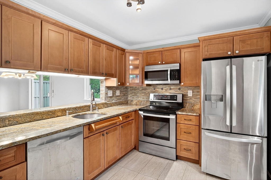 87 Susanna Dr 87