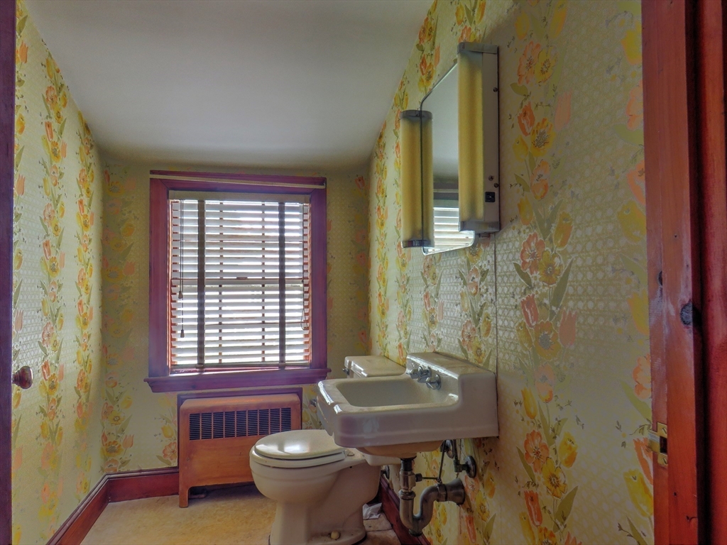 56 Brookfield Rd, Abington, MA Photo #18