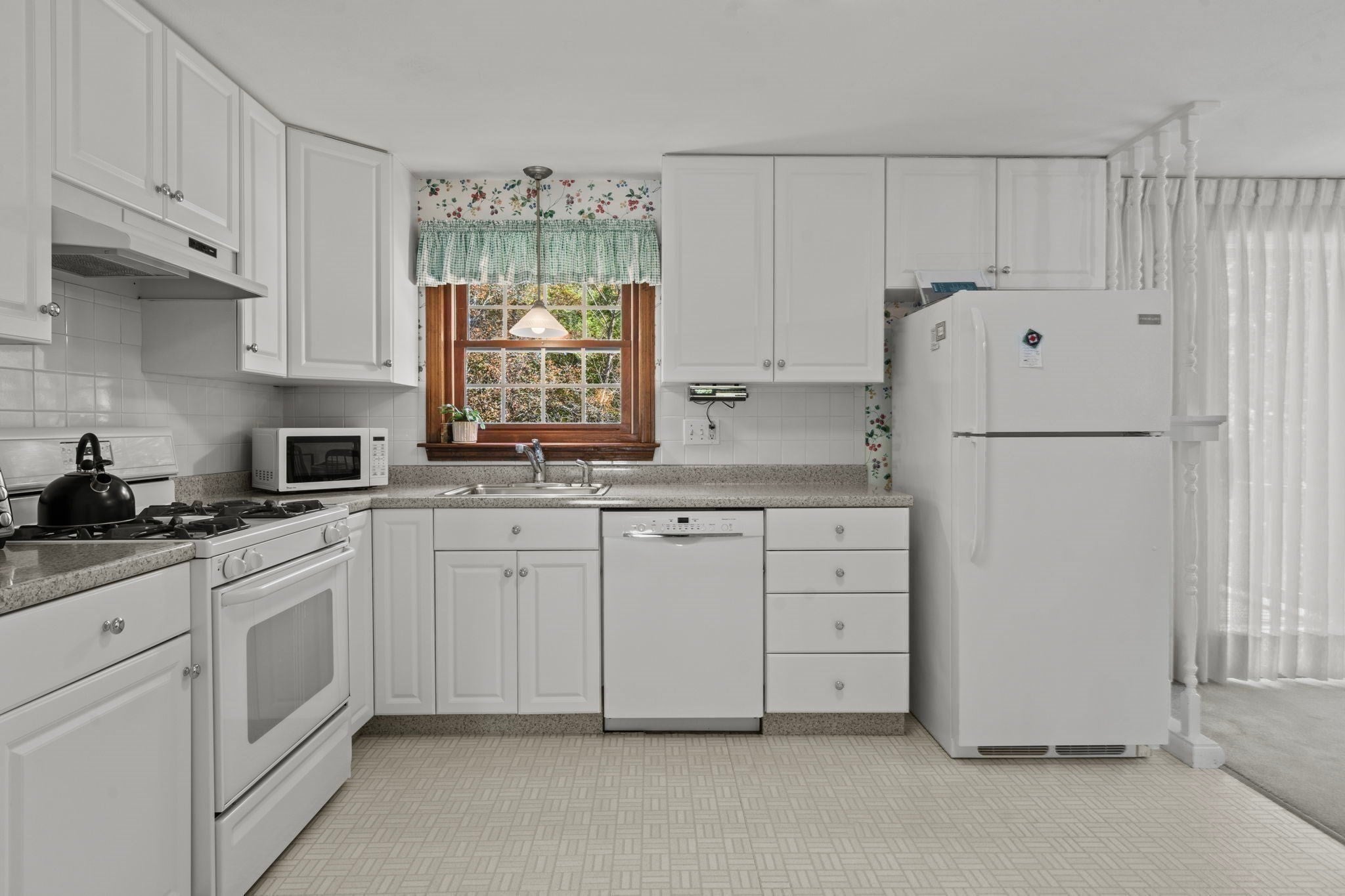 5 Bamberg Drive, Woburn, MA, 5 Bamberg Drive, Woburn, MA Photo #11