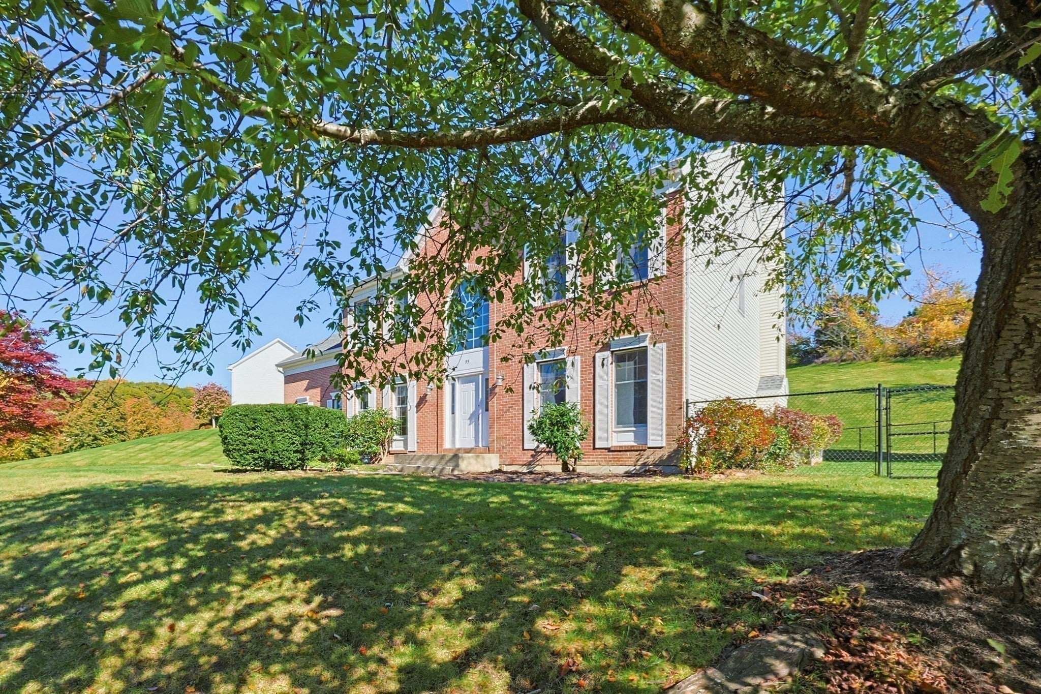 93 Robert Road