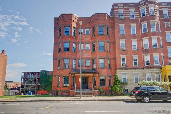456 MAPLE ST APT 1RF, HOLYOKE, MA 01040 - Image ea7ac301fd2f3d42affabbc3f98185c3/61960040