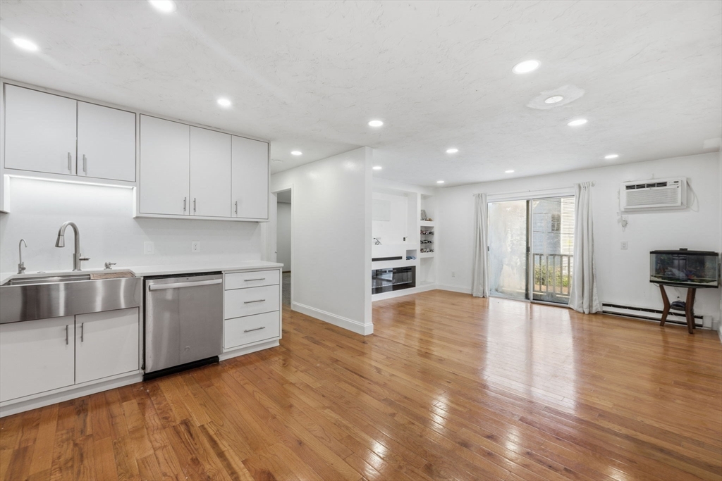 15 Houghton St 6