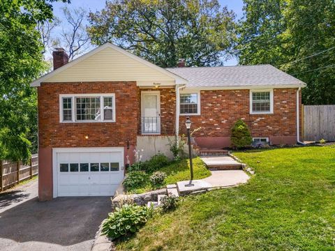14 Harvard St Ext Woburn MA 01801