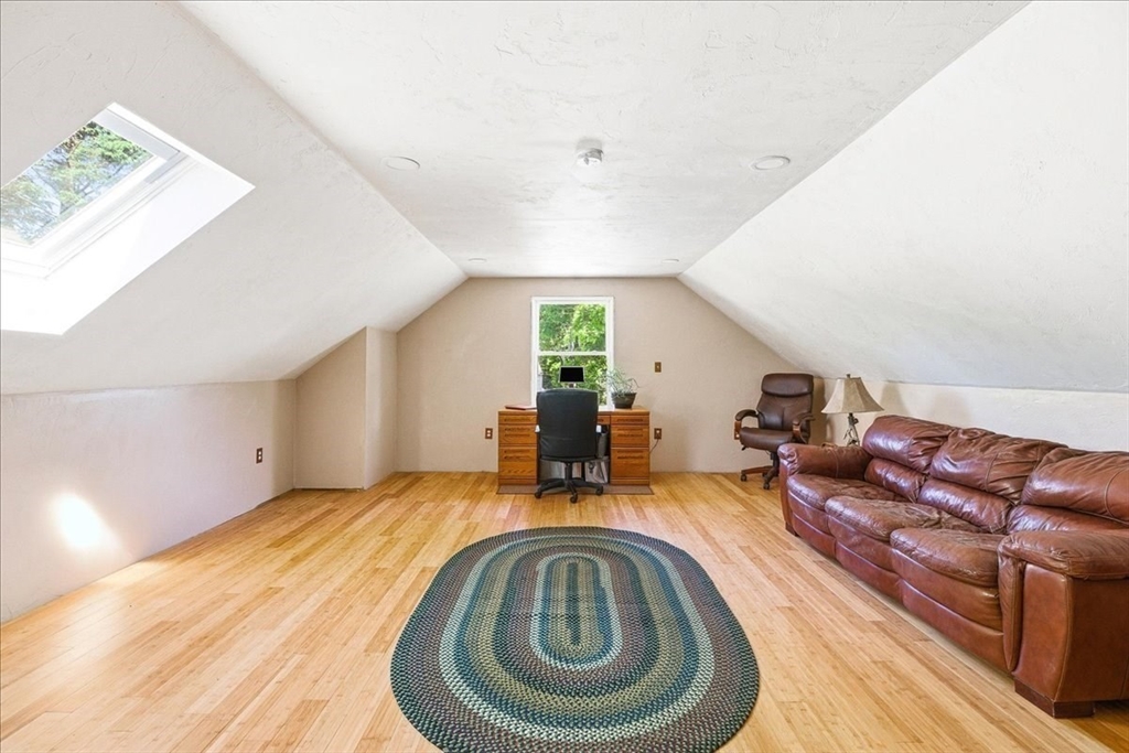 179 Rowayne Park