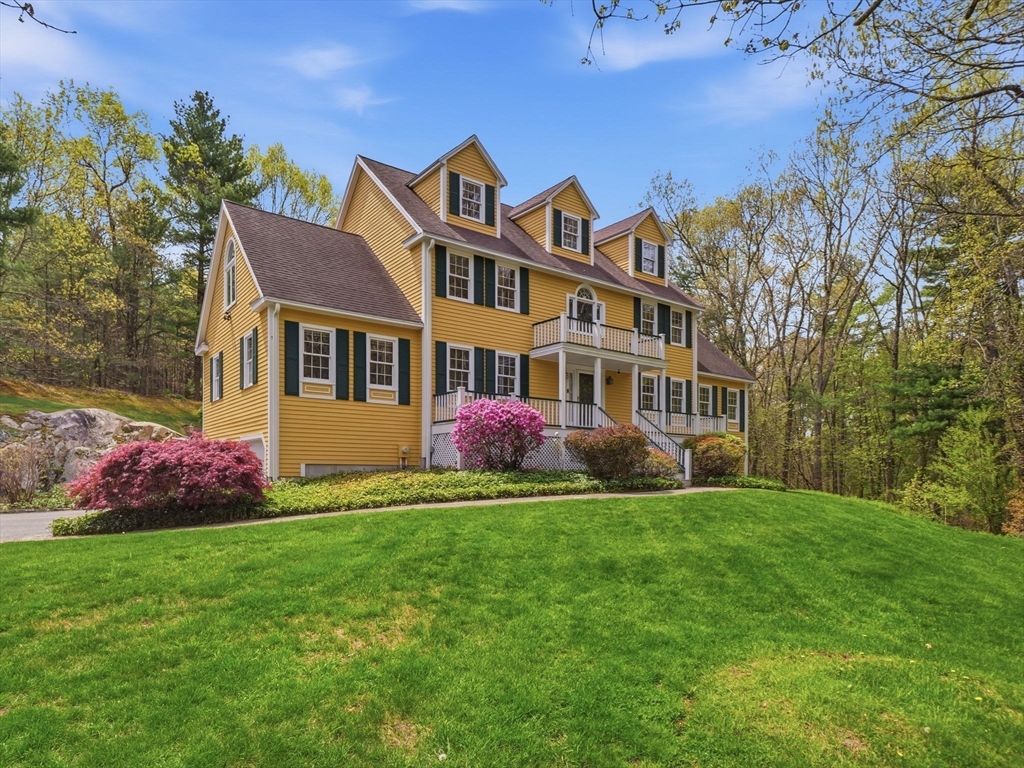 10 Hawk Ridge Rd