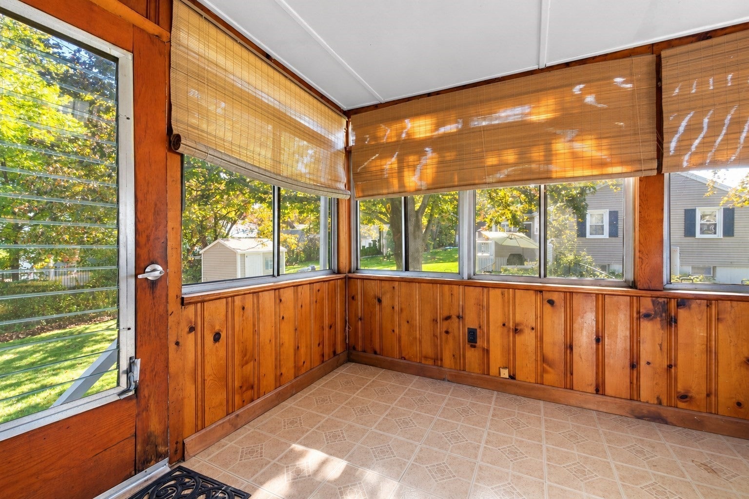 15 Carson RD, Woburn, MA Photo #19