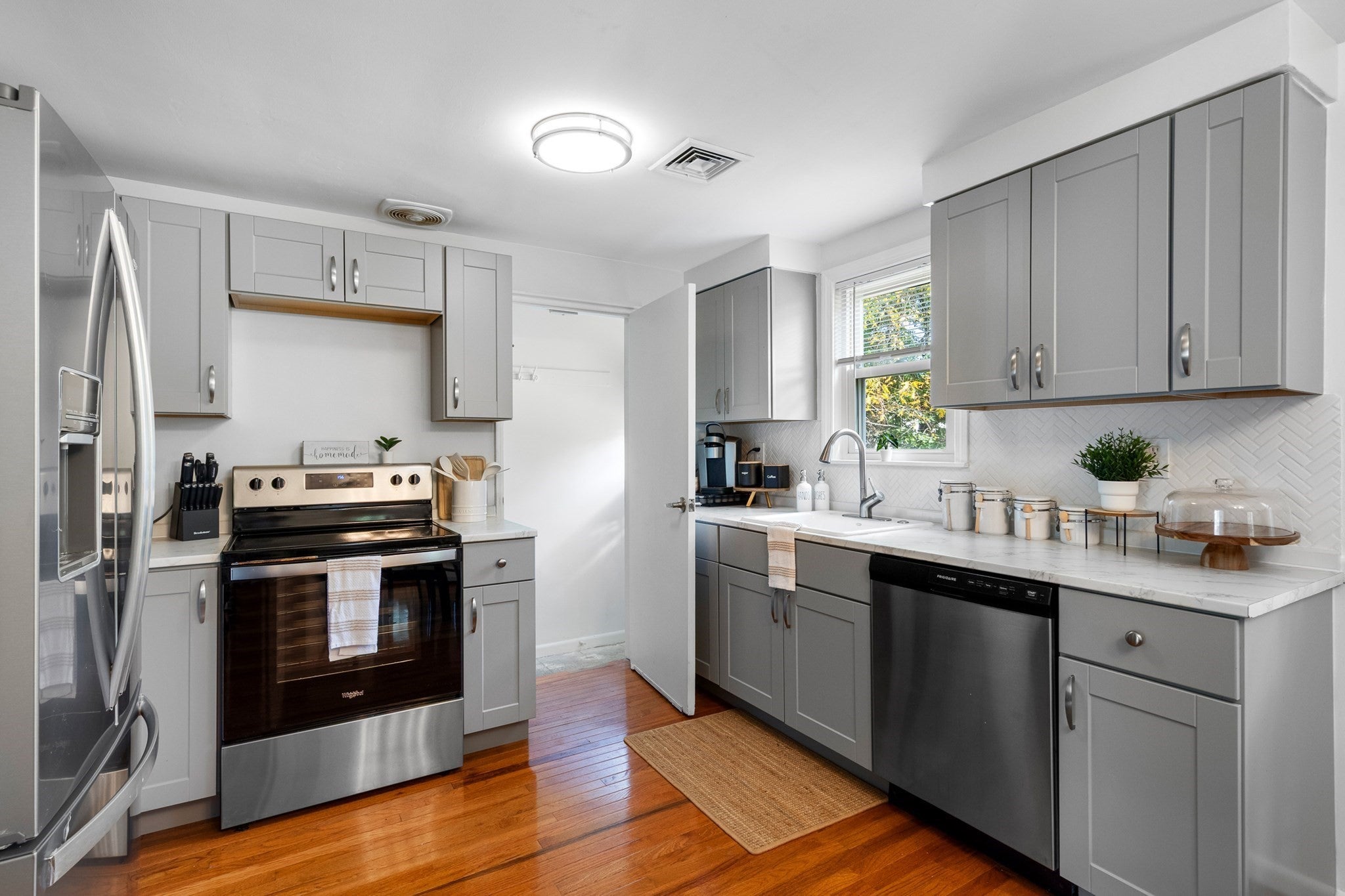 15 Carson RD, Woburn, MA Photo #15
