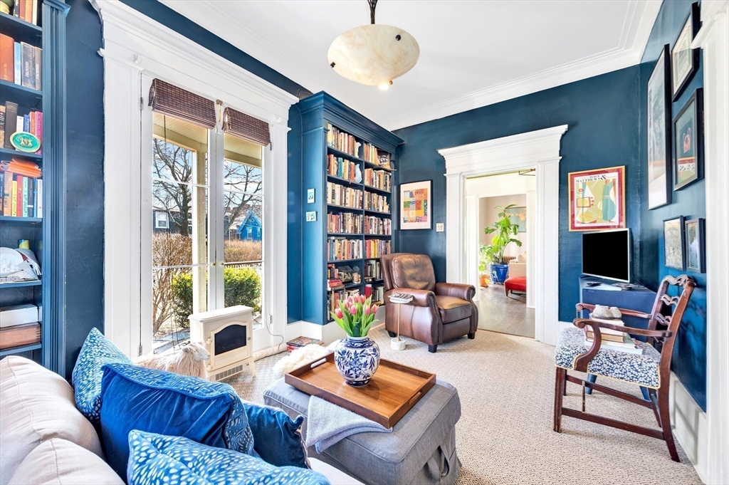 8 Montrose Street