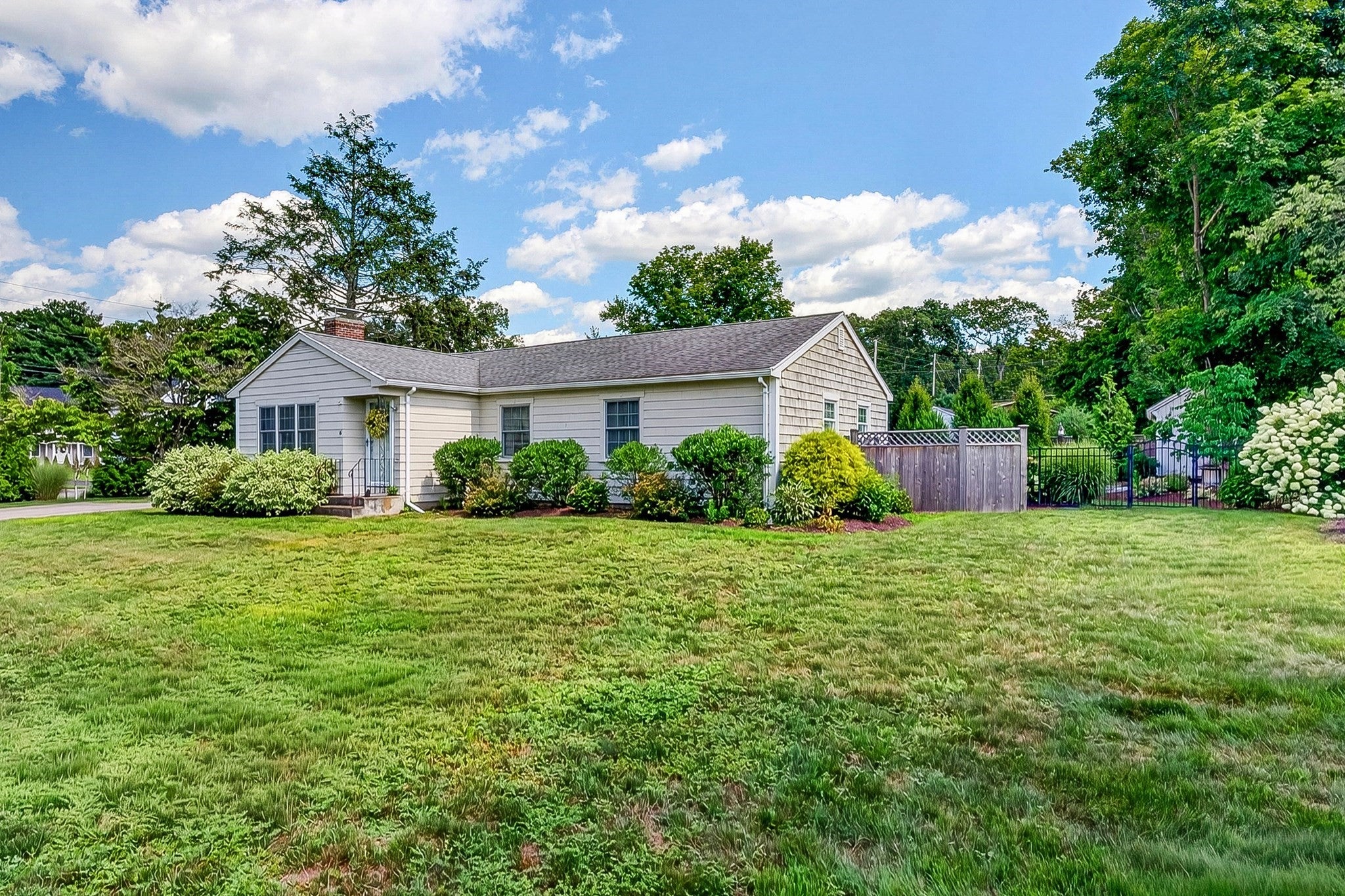 6 Winthrop Dr