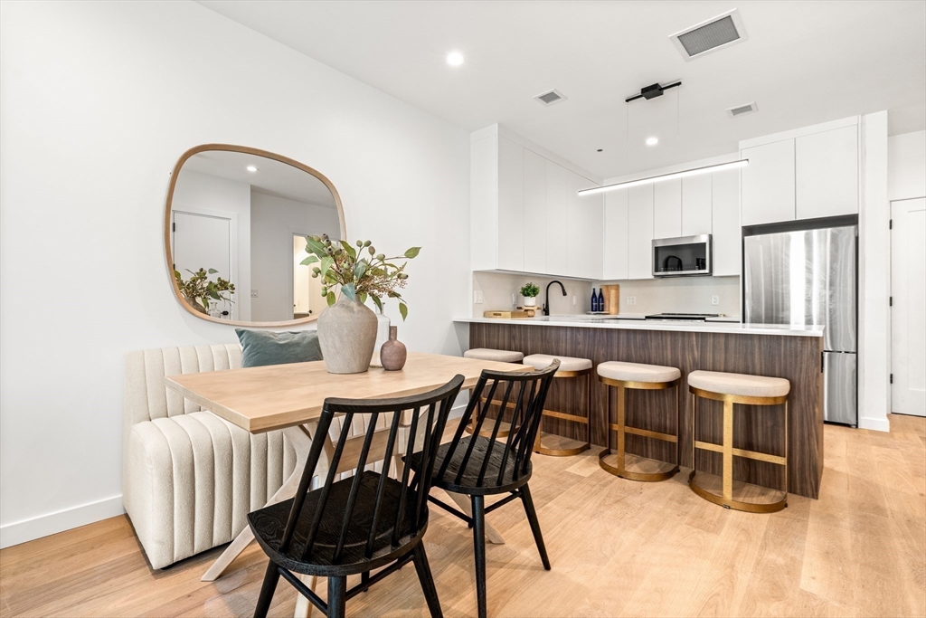 1395 Washington Street 303