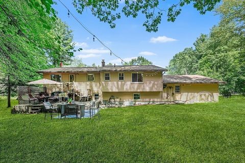 6 Sierra Dr Chelmsford MA 01824