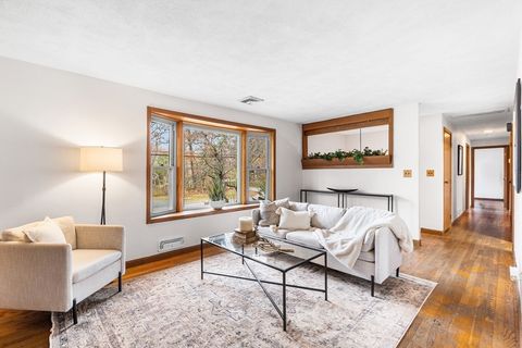 6 Sierra Dr Chelmsford MA 01824