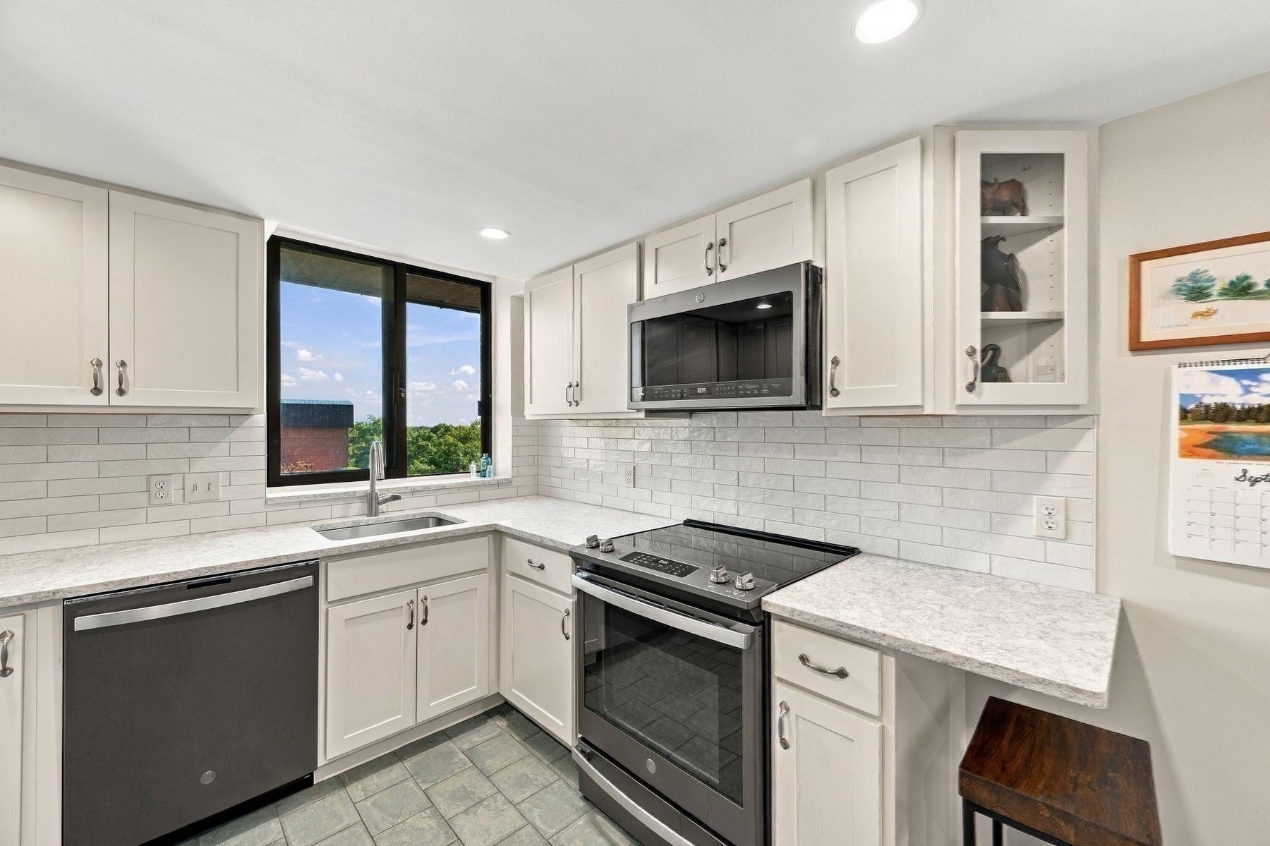 406 Paradise Road #3H, Swampscott, MA Photo #16