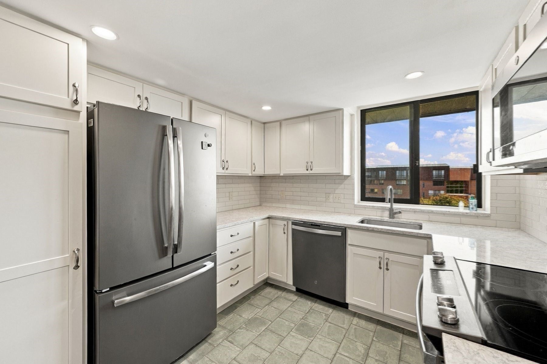 406 Paradise Road #3H, Swampscott, MA Photo #15