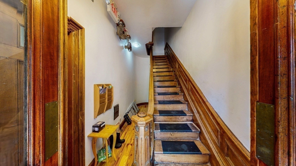 10 Millmont St.