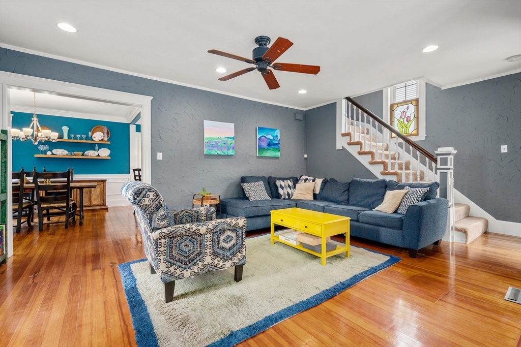 62 Ferncroft Rd