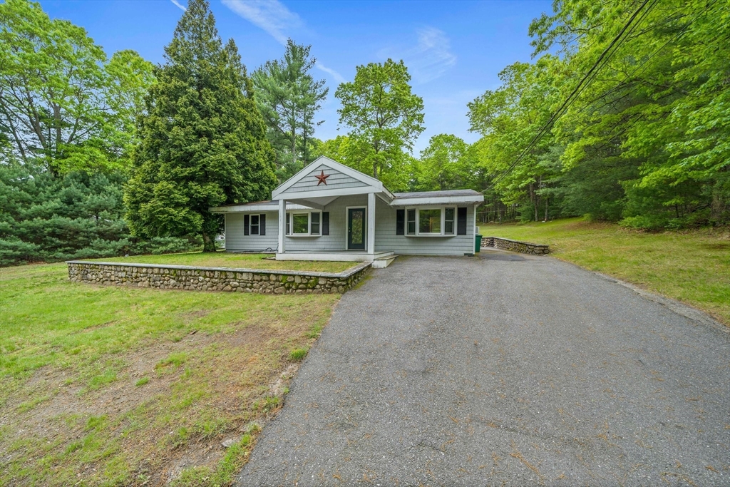 138 Pleasant St