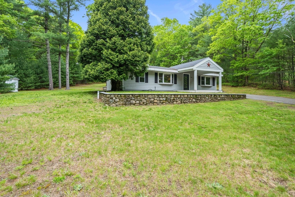 138 Pleasant St
