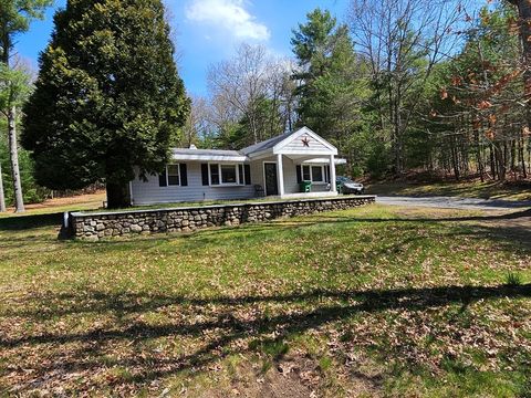 138 Pleasant St Pembroke MA 02359