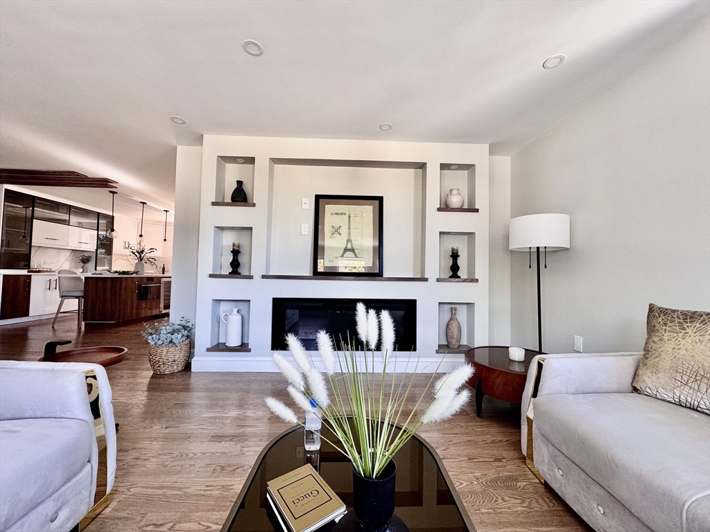 15 Furber Ave