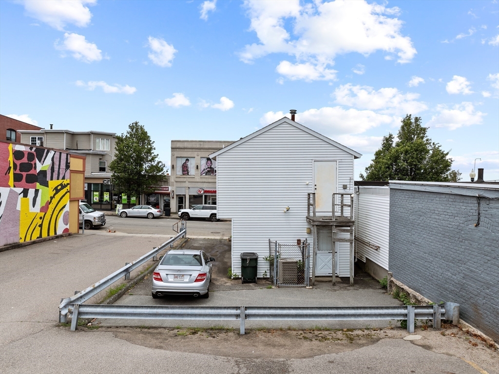 348 S Main St
