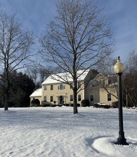 36 Bayberry Ln Hanover MA 02339